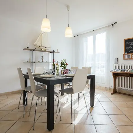 Le Clos De L'ermitage A * 卡西斯